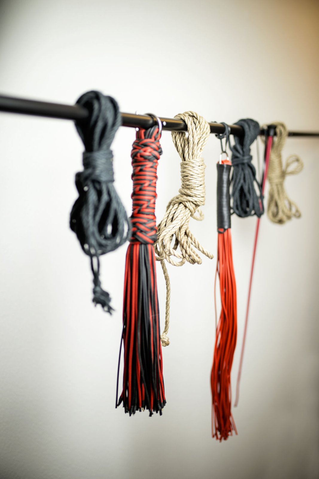 Seile und Flogger - das Werkzeug gemeinsamer Impact-Arbeit