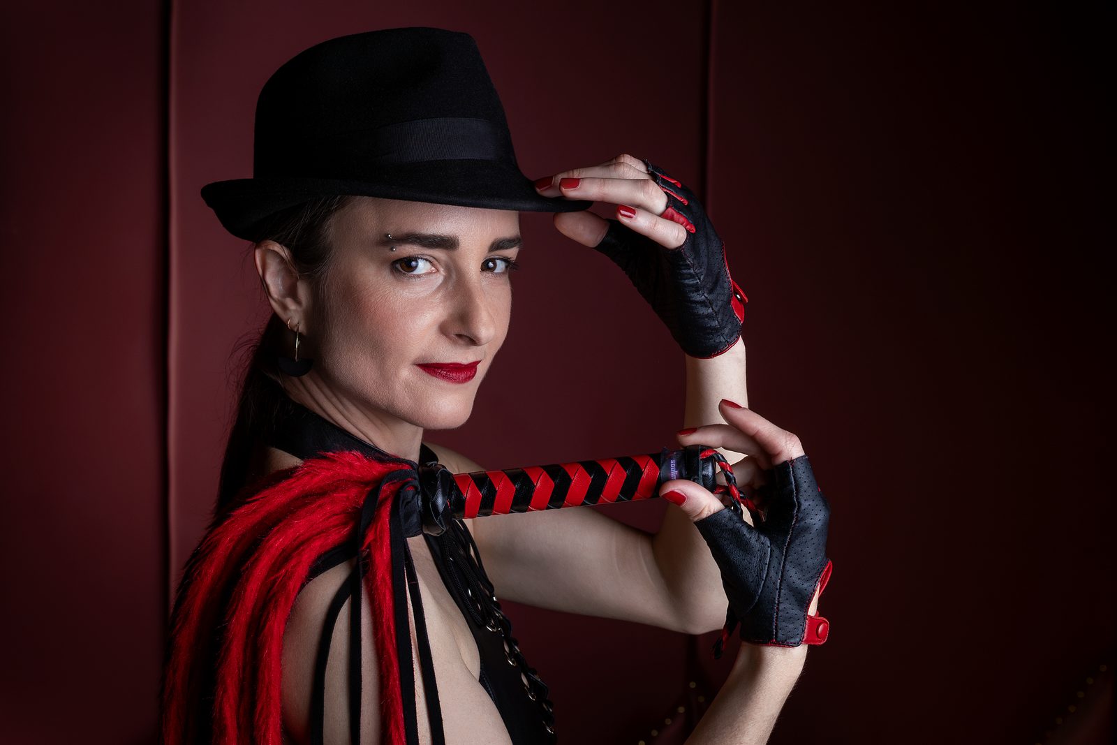 Hekate und Master Samael, Doppel-Dominanz