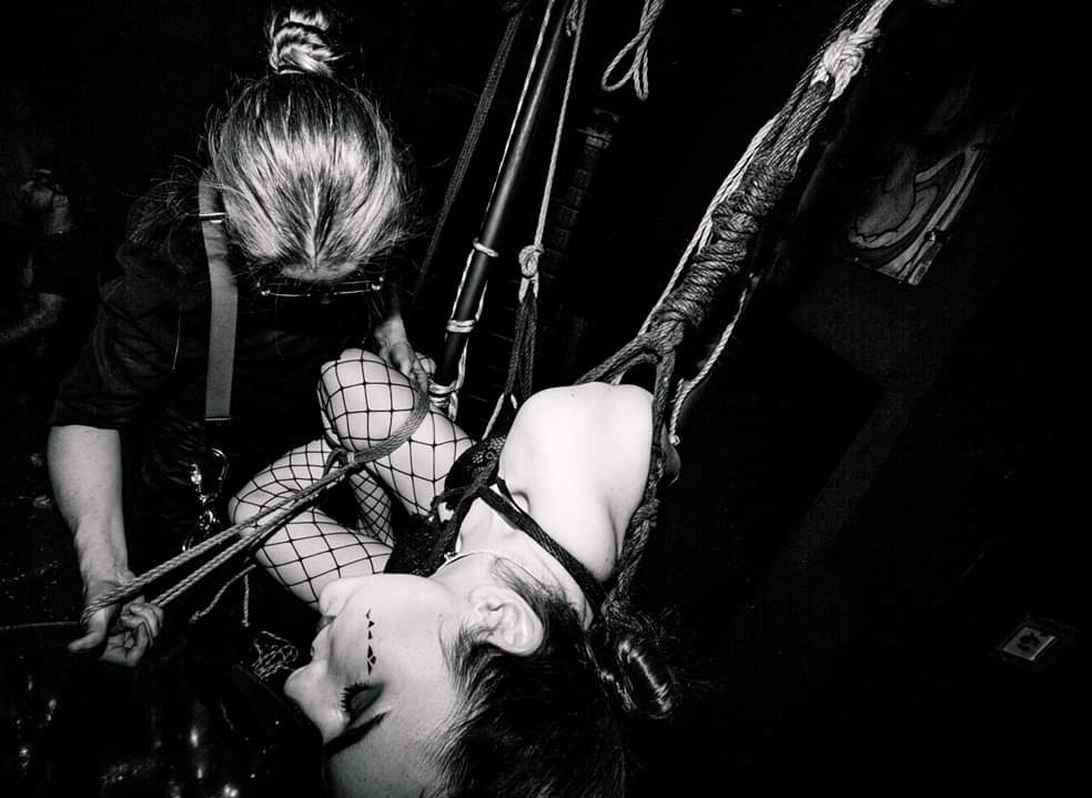 Suspension in rope